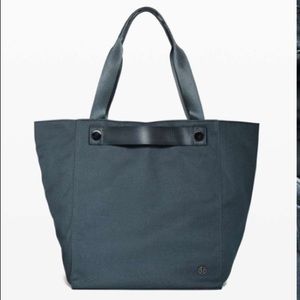 Lululemon All Avenues Tote